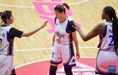 WCBA常规赛 福建盼盼食品vs武汉盛帆白鹤,“福建盼盼食品与武汉盛帆白鹤激战WCBA常规赛”